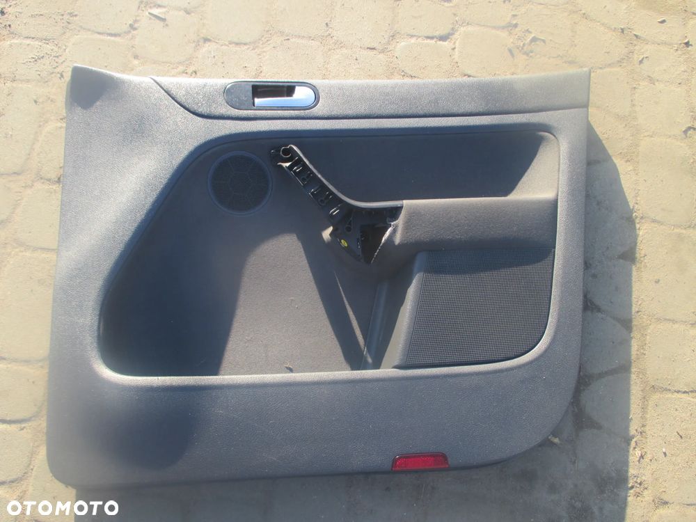 boczek drzwi VW Golf V Plus - 4