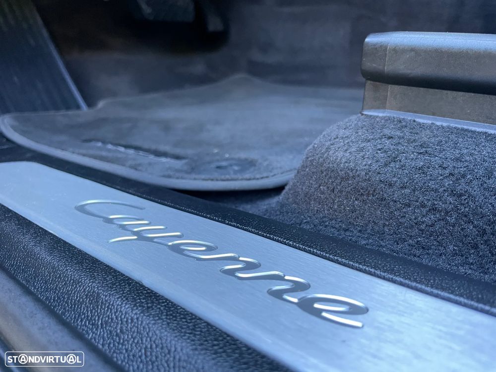 Porsche Cayenne Coupé E-Hybrid - 15