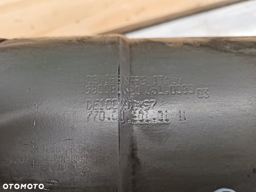 Siłownik amortyzacji osi Massey Ferguson 8690 - 5