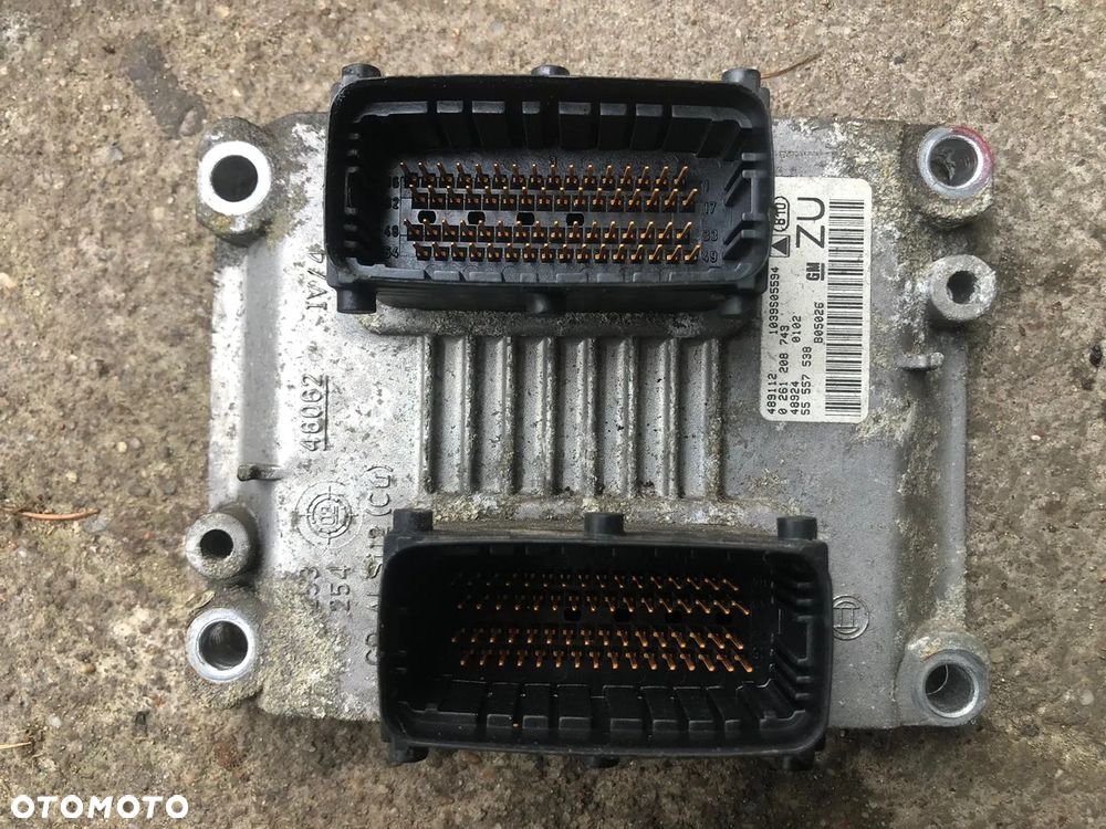 OPEL VECTRA C SIGNUM KOMPUTER  SILNIKA 0261208743 55557538 3,2 z32se - 1