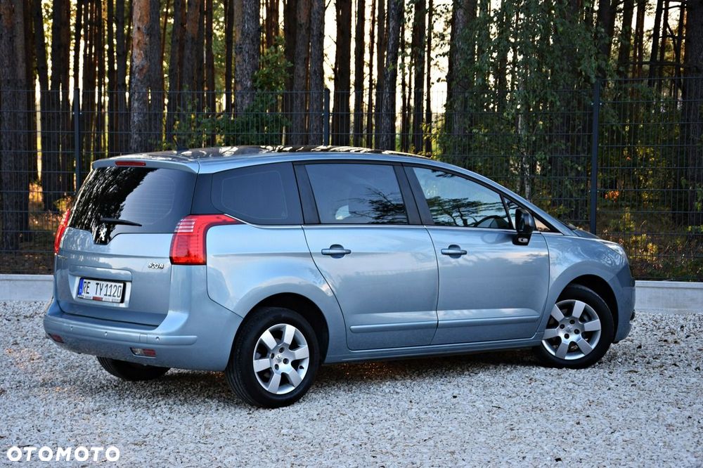Peugeot 5008 - 24