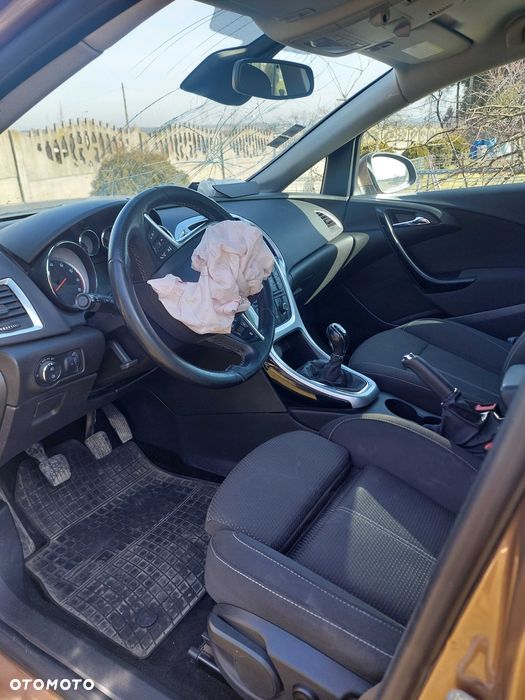 Opel Astra 1.4 T Cosmo EU6 - 7