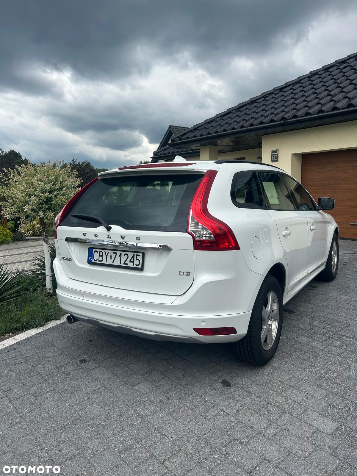 Volvo XC 60 D3 Drive-E Momentum - 18