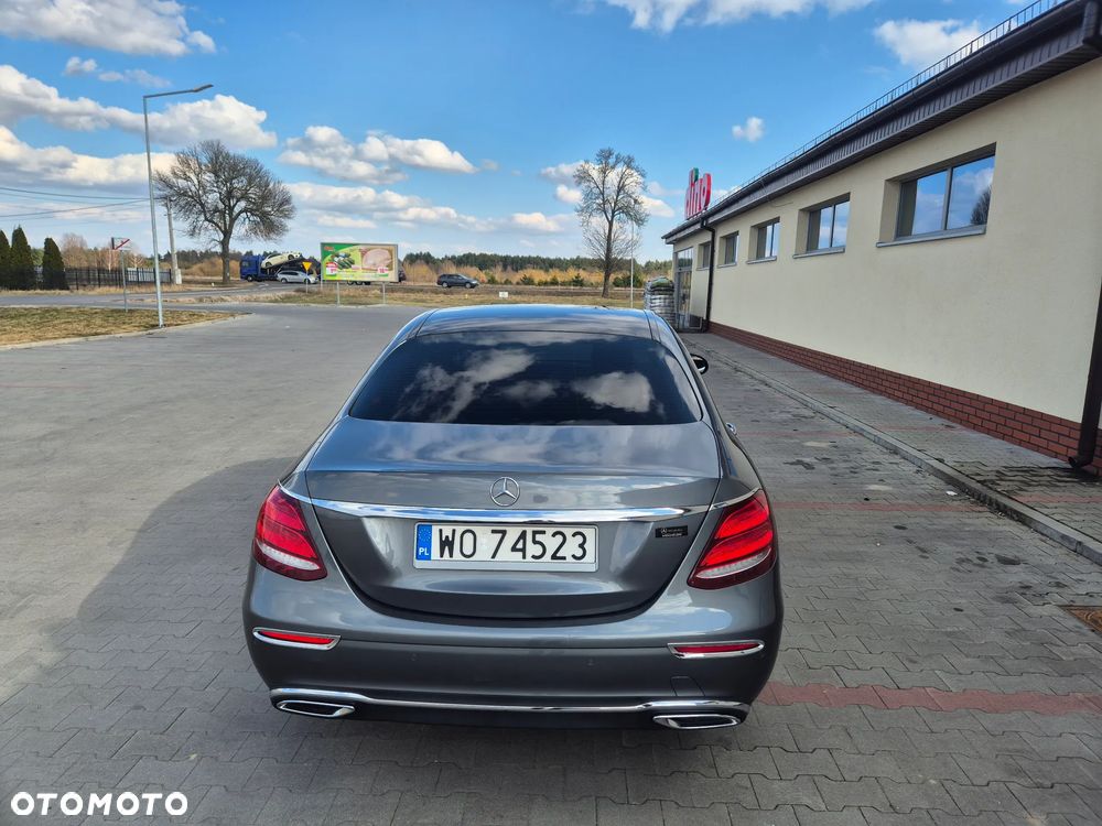 Mercedes-Benz Klasa E 220 d 9G-TRONIC - 6