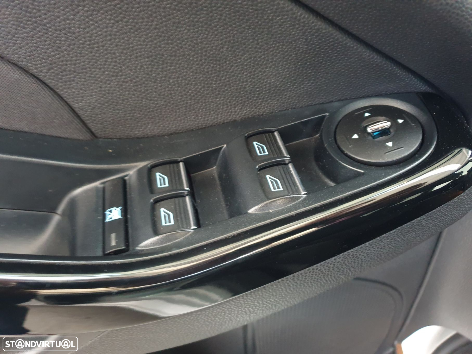 Ford Fiesta 1.0 T EcoBoost Titanium PowerShift - 12