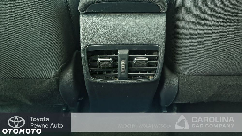 Toyota Corolla - 10