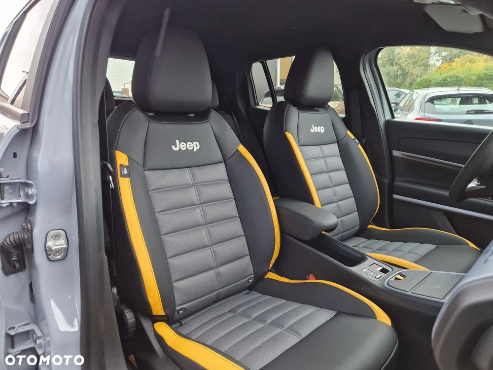 Jeep Avenger 1.2 T3 mHEV The North Face 4xe eDCT6 - 18