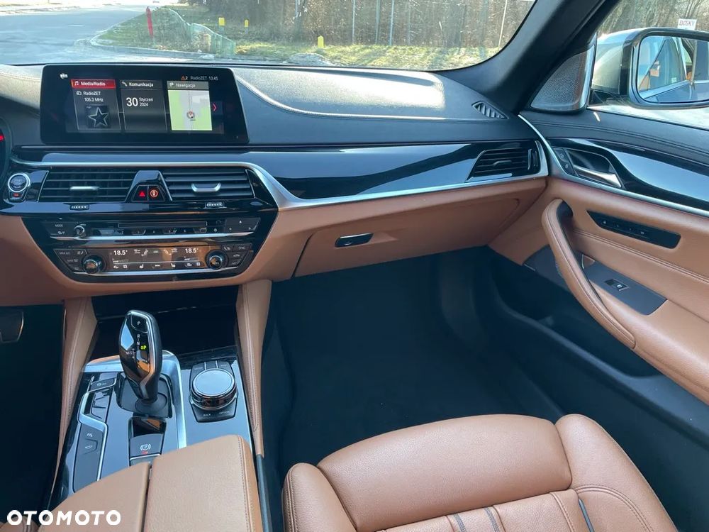 BMW Seria 5 520d M Sport Edition - 14