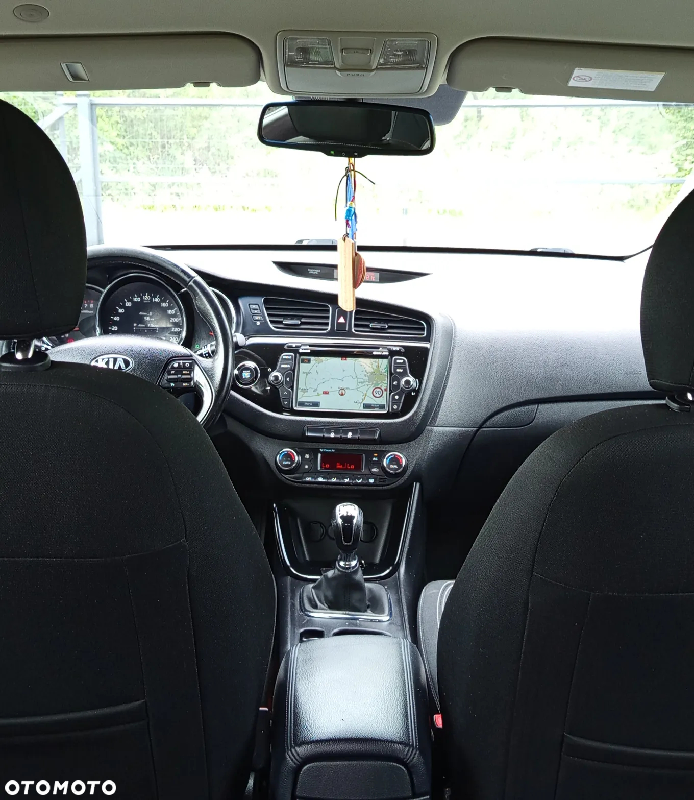 Kia Ceed - 8