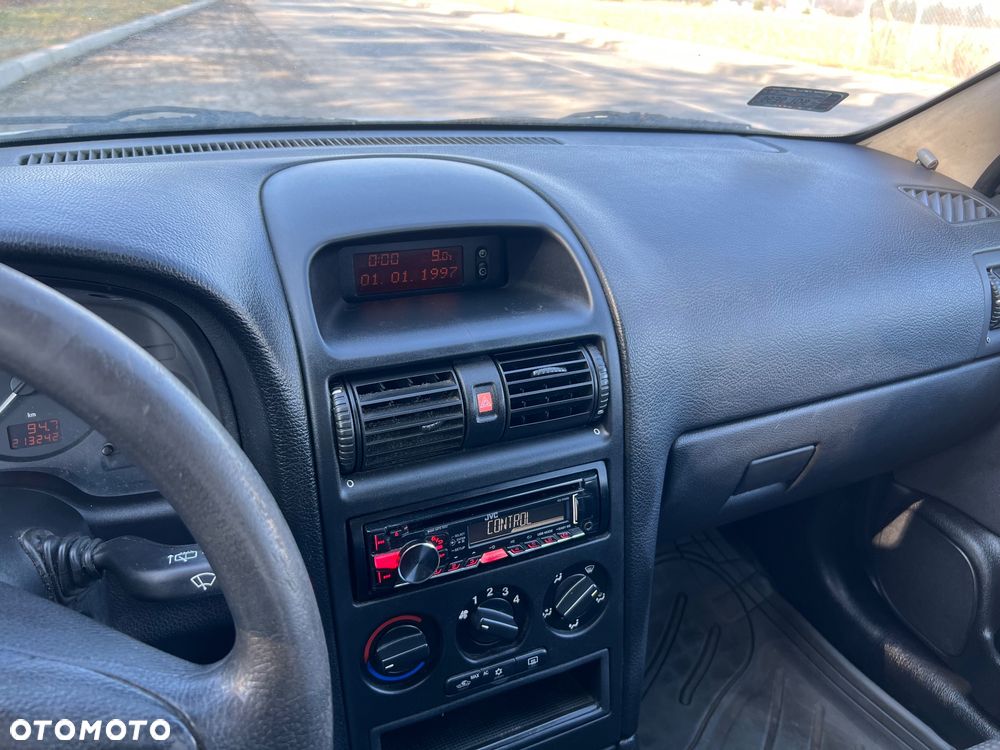 Opel Astra 1.4 16v Family - 13