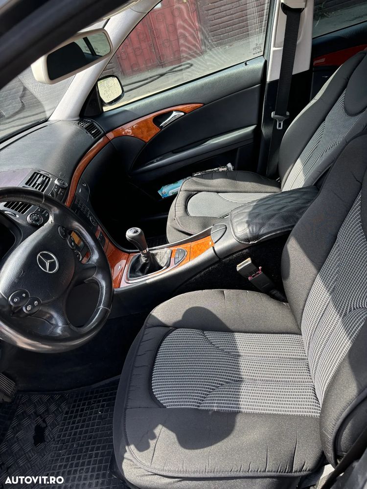 Mercedes-Benz E - 16