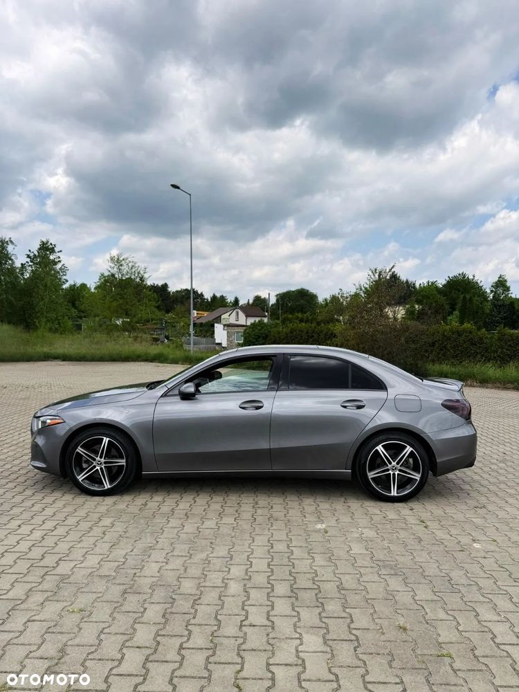 Mercedes-Benz Klasa A 220 4Matic 7G-DCT - 2