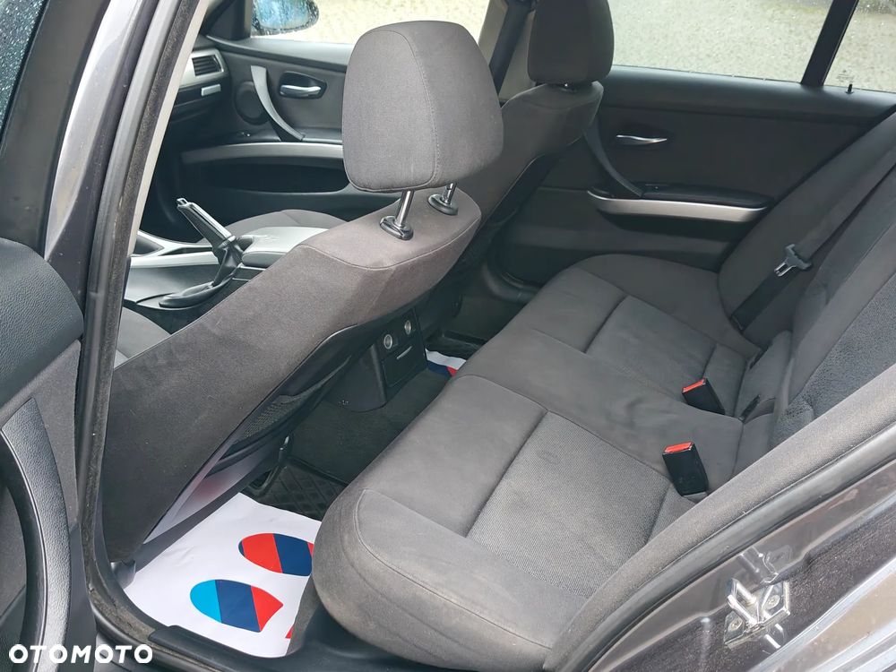 BMW Seria 3 320d DPF - 10