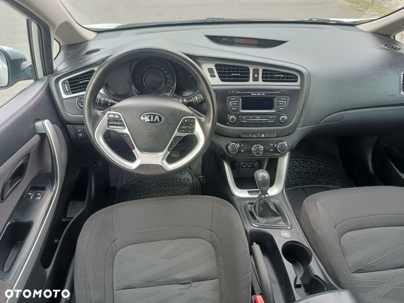 Kia Ceed 1.4 CVVT Spirit - 18