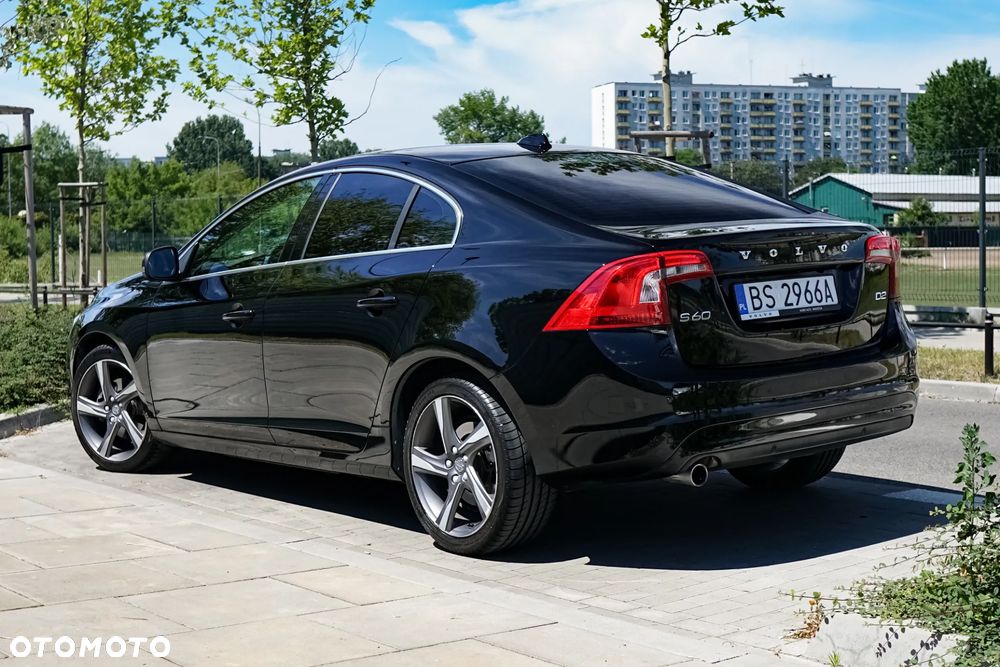 Volvo S60 D2 Drive-E Momentum - 3