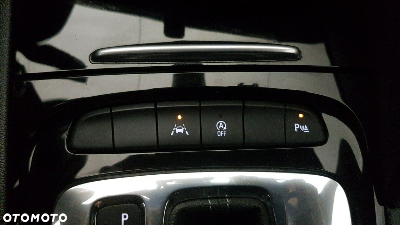 Opel Insignia - 30