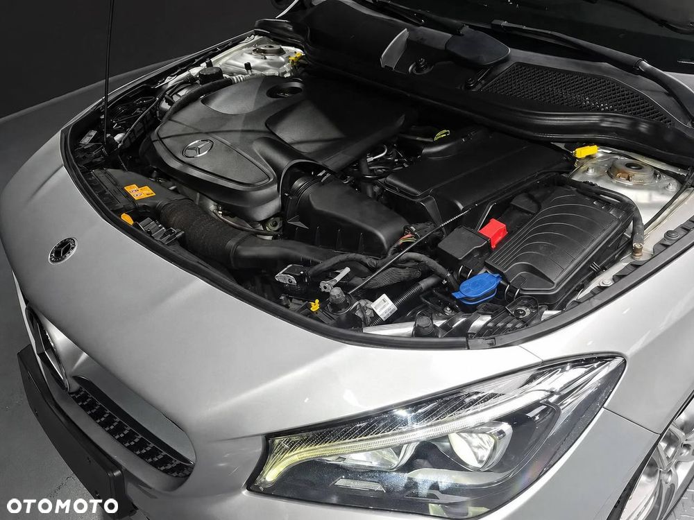 Mercedes-Benz CLA 220 4Matic 7G-DCT AMG Line - 6