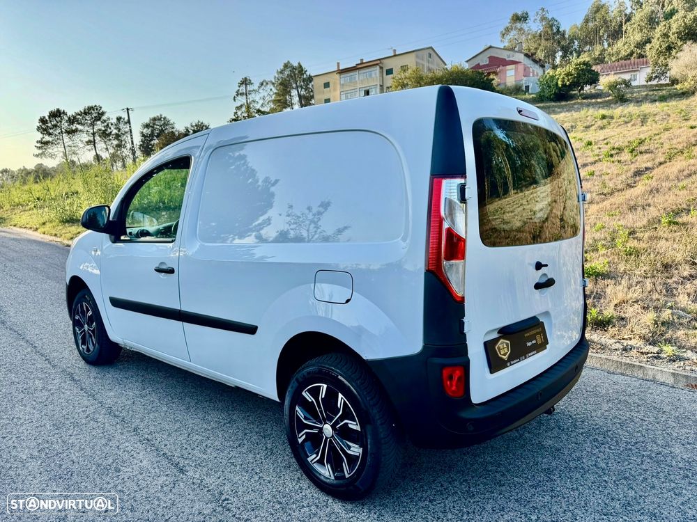Renault Kangoo 1.5 DCi 3L - 3