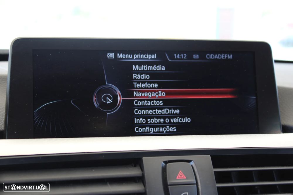 BMW 318 d Pack M - 19