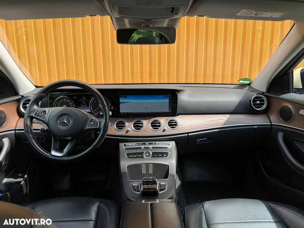 Mercedes-Benz E - 20