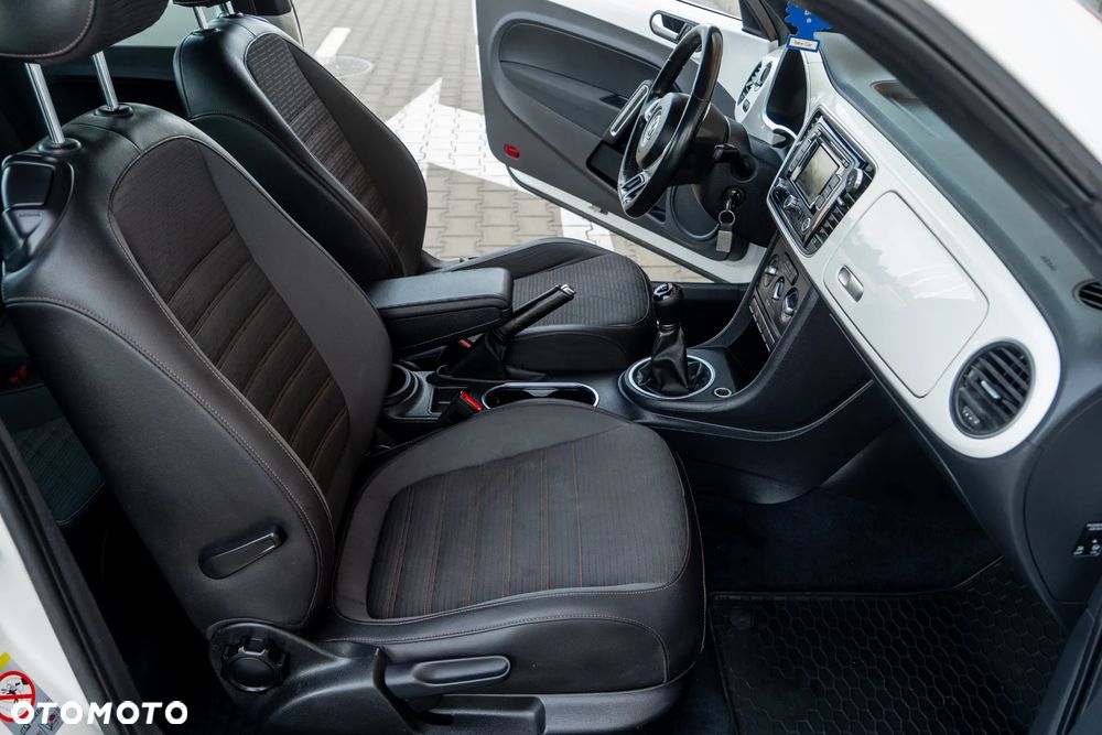 Volkswagen Beetle ver-1-6-tdi-bluemotion-technology-cup - 15