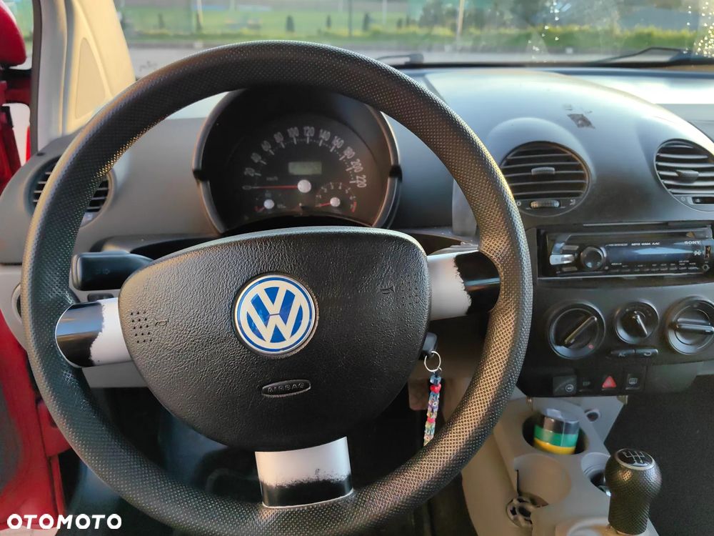 Volkswagen New Beetle - 31