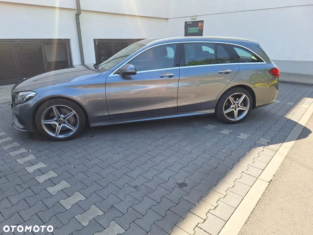 Mercedes-Benz Klasa C 250 d 4Matic T 9G-TRONIC AMG Line - 17