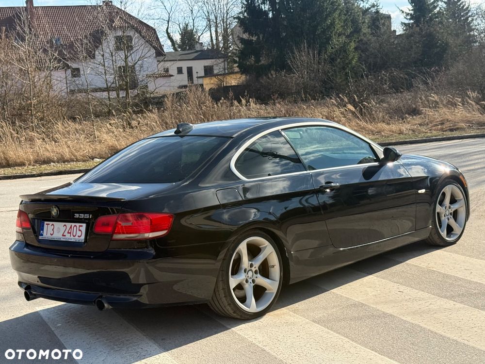 BMW Seria 3 335i - 2