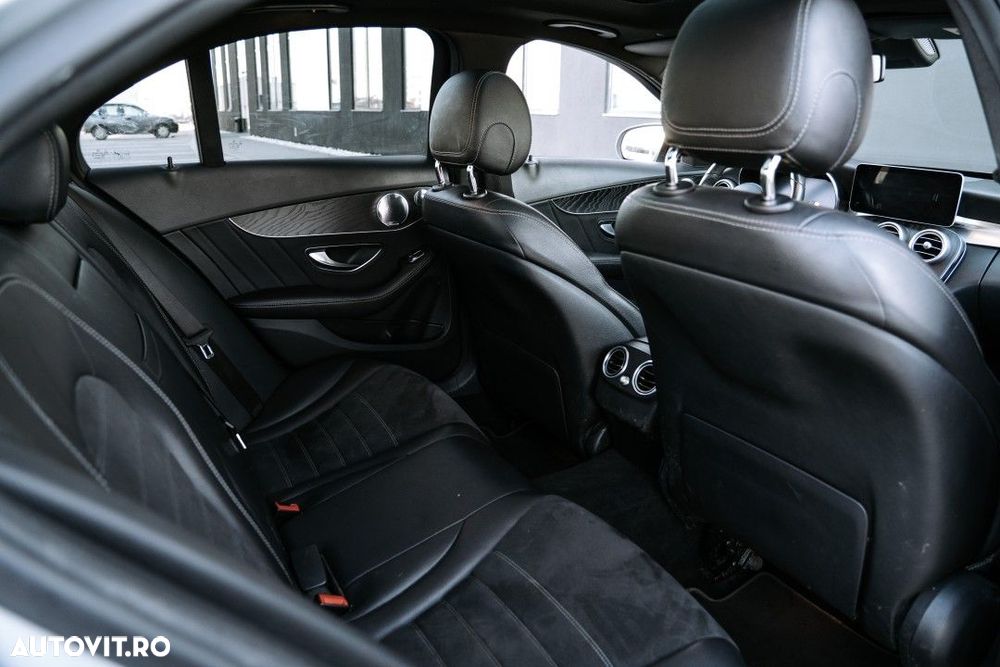 Mercedes-Benz C - 33