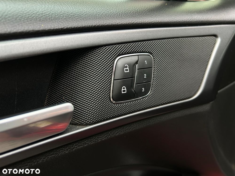 Ford Fusion 2.0 EcoBoost Titanium - 15
