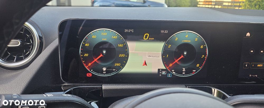 Mercedes-Benz GLA 200 Business Edition - 7