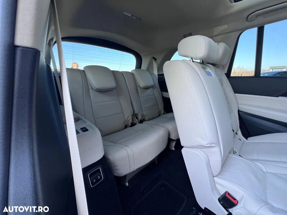 Mercedes-Benz GLS - 11