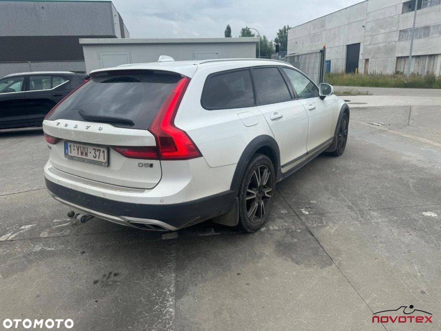 Volvo V90 Cross Country D5 AWD Geartronic Pro - 2