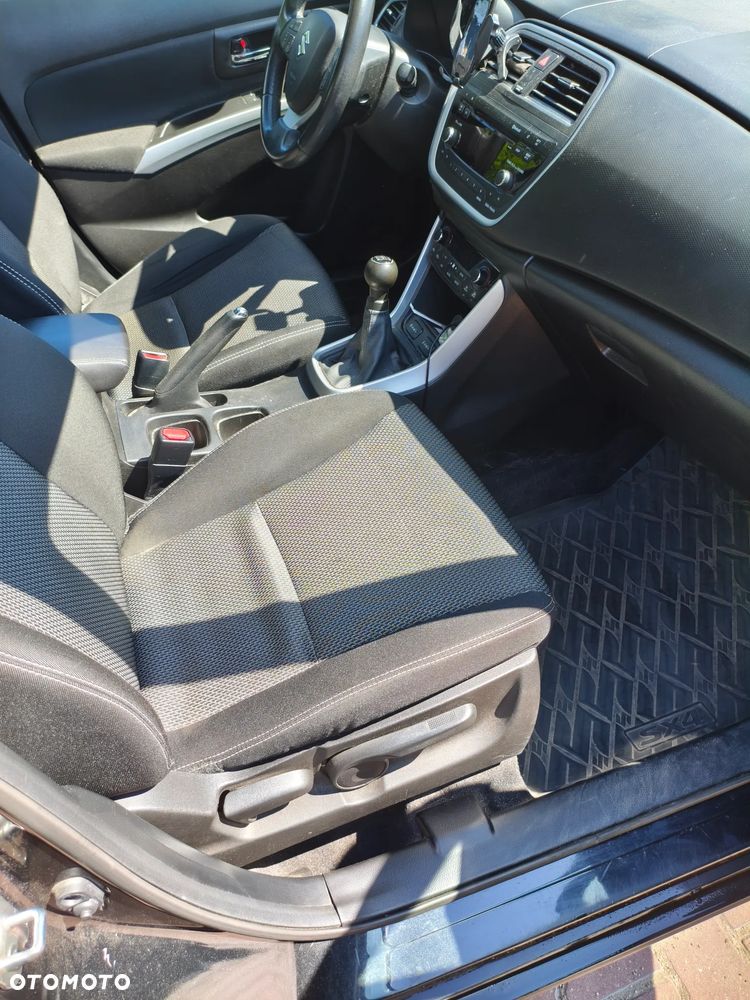 Suzuki SX4 S-Cross 1.6 Premium - 4
