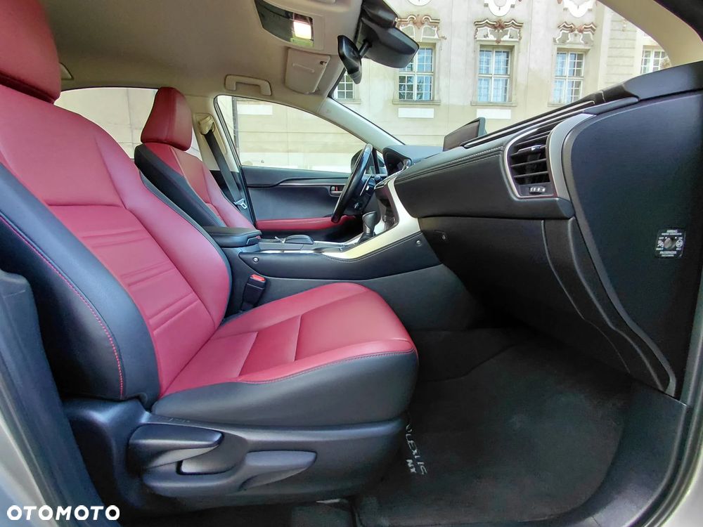 Lexus NX 300h Prestige AWD - 16
