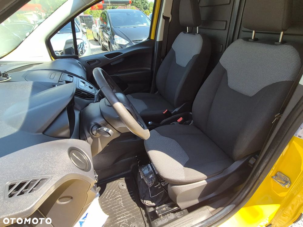 Ford TRANSIT COURIER - 32