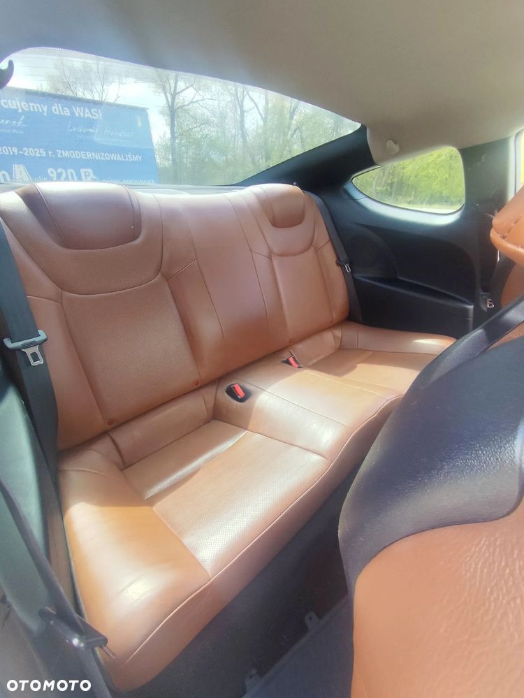 Hyundai Genesis Coupe - 9