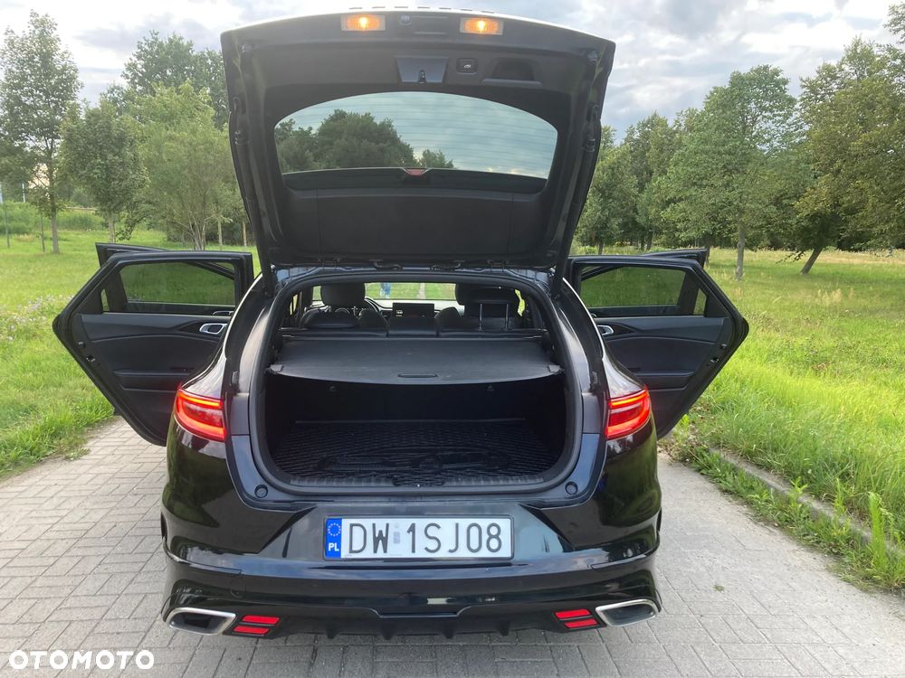 Kia ProCeed 1.6 T-GDI GT DCT - 16