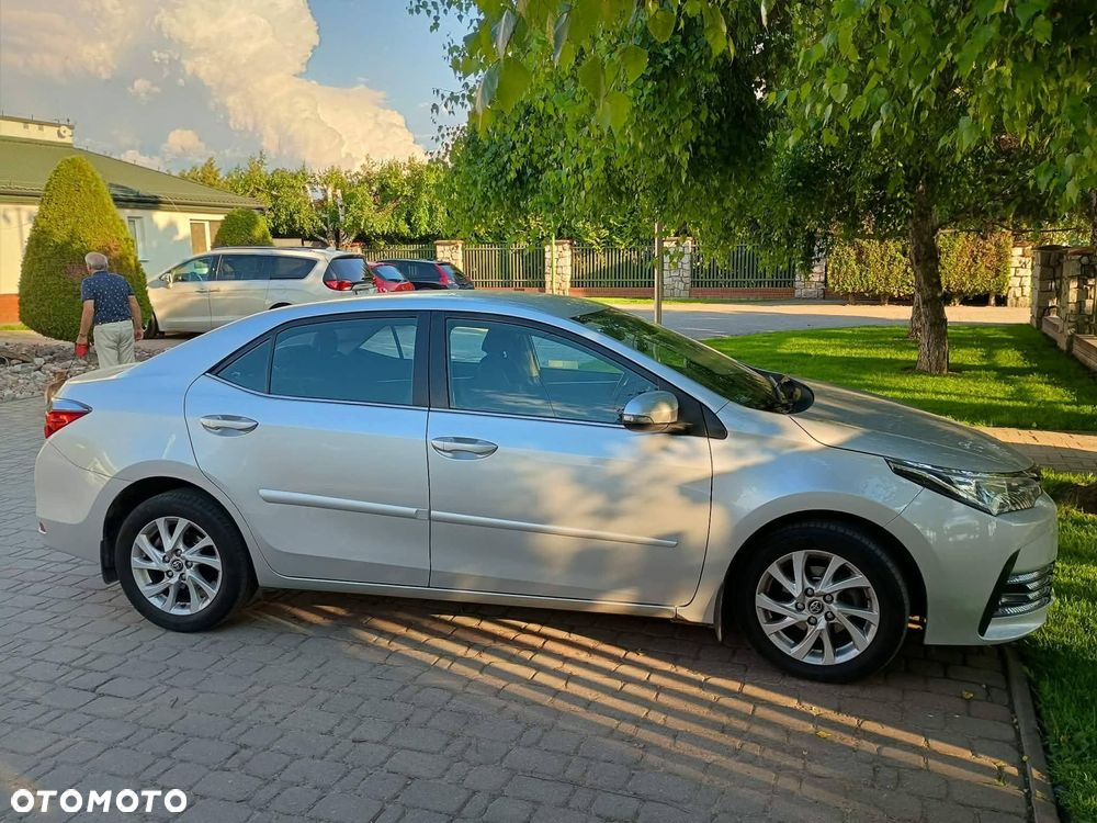 Toyota Corolla 1.6 Comfort - 5