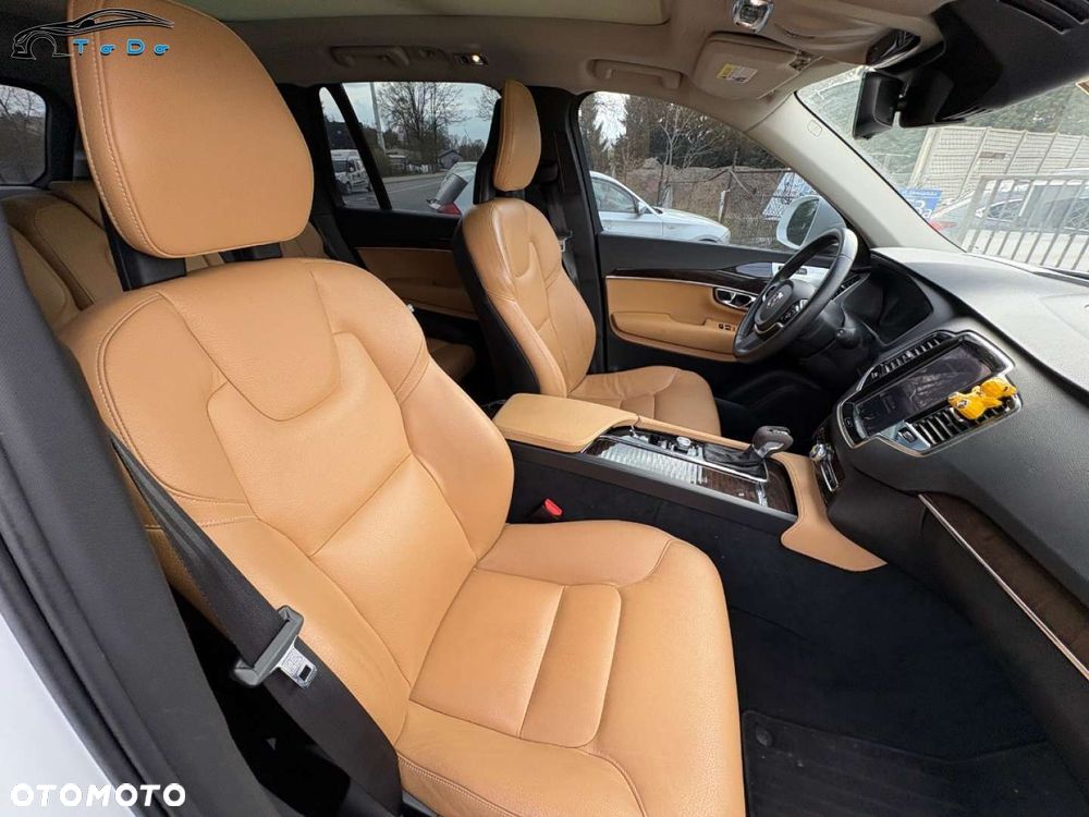 Volvo XC 90 T6 AWD R-Design 7os - 26