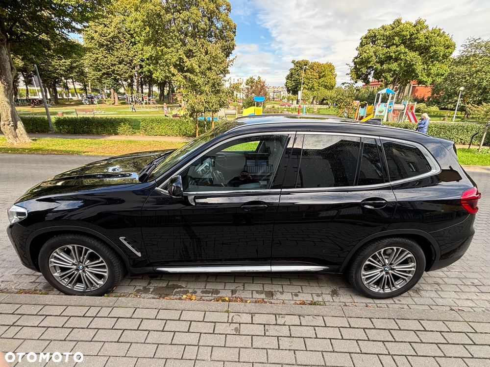 BMW X3 xDrive20d Luxury Line - 8