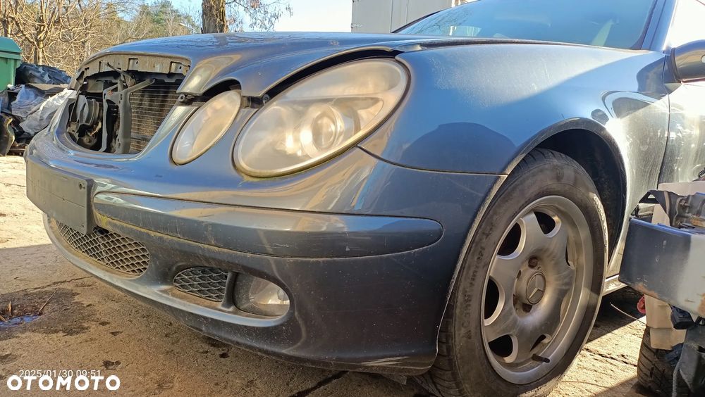 Przod kompletny Mercedes w211 368 2005r - 4