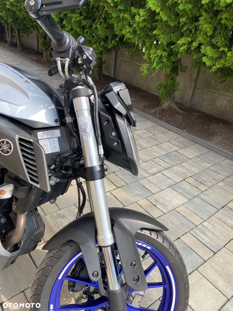 Yamaha MT - 15
