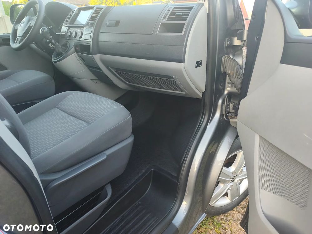 Volkswagen Transporter - 30