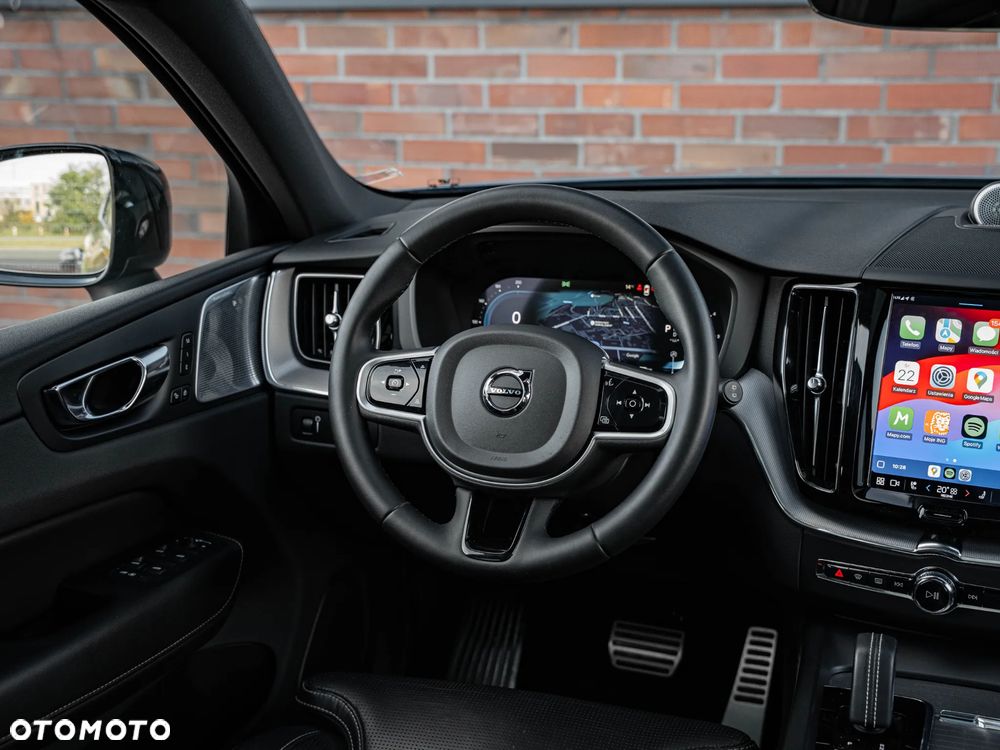 Volvo XC 60 B4 D Plus Dark - 30