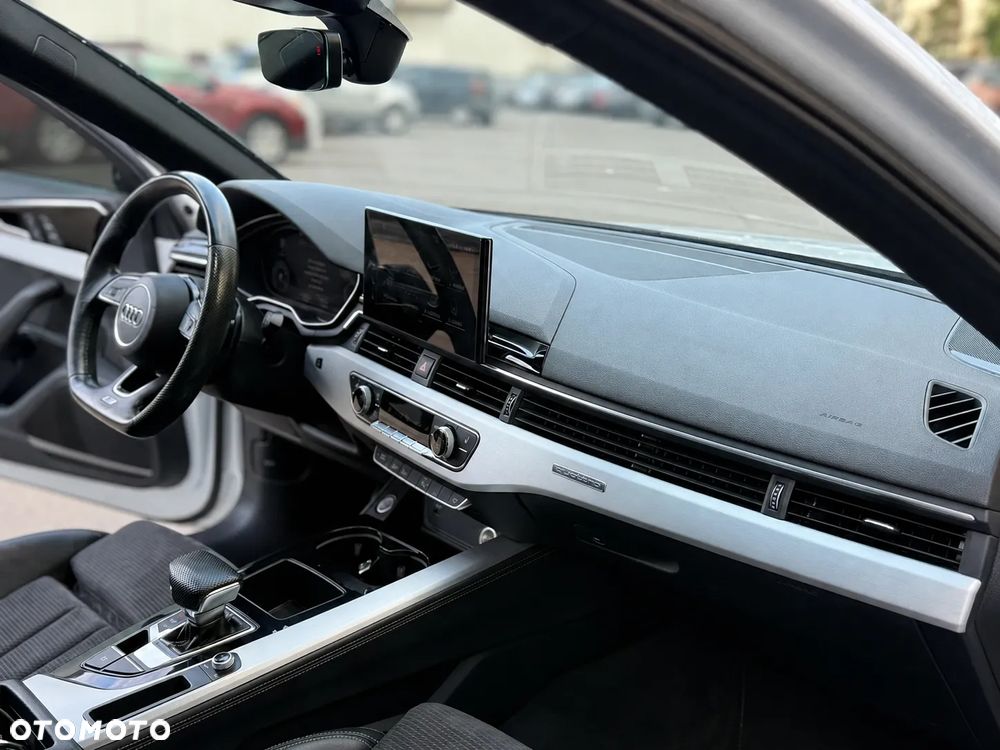 Audi A4 Limousine - 17