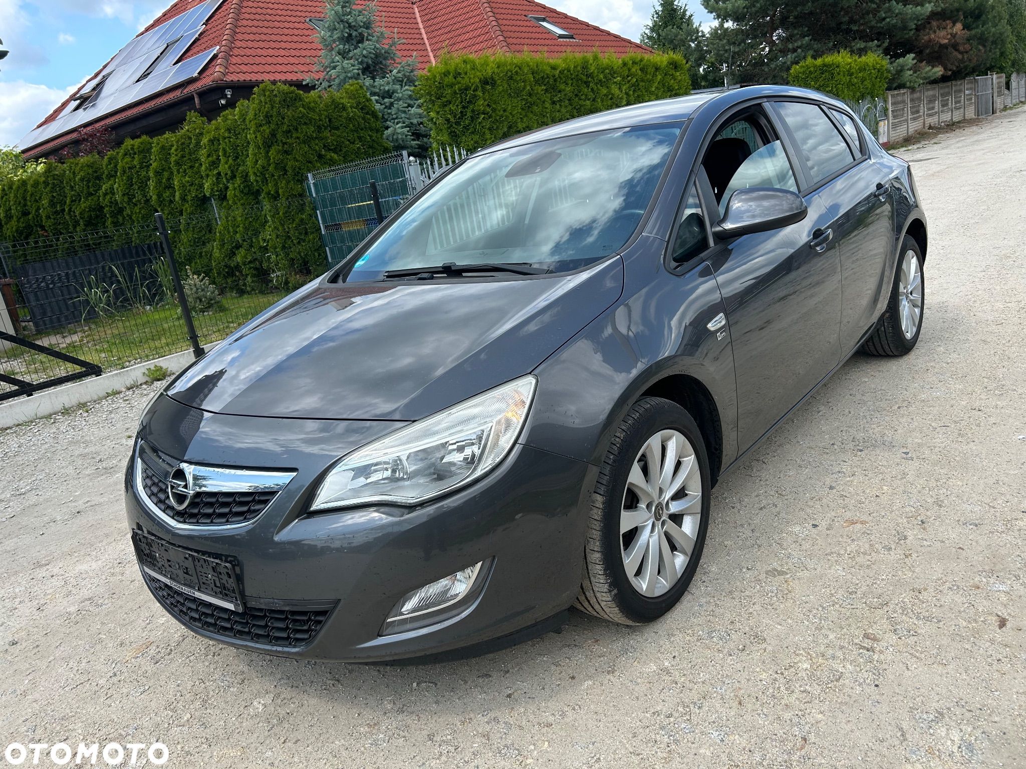 Opel Astra 1.4 Turbo Design Edition - 1