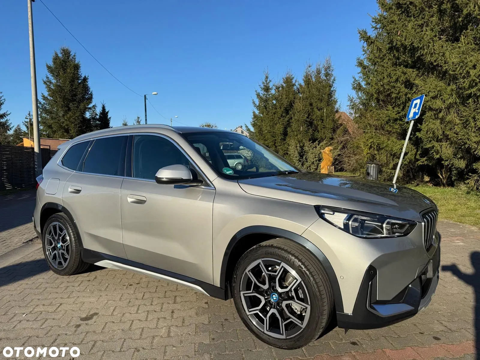 BMW iX1 xDrive30 xLine sport - 2