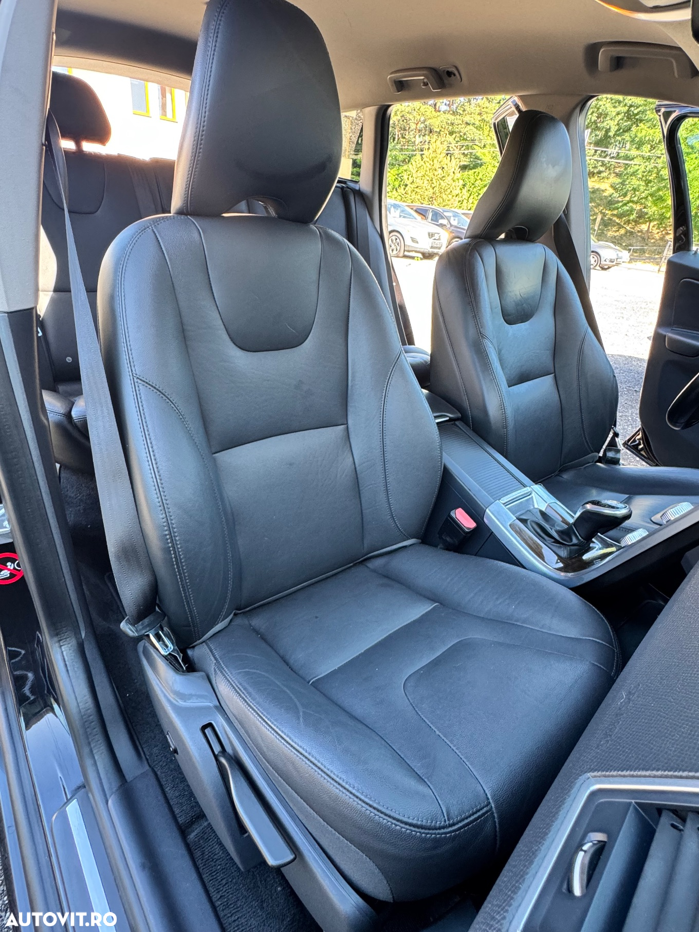 Volvo XC 60 D5 AWD Geartronic Summum - 32