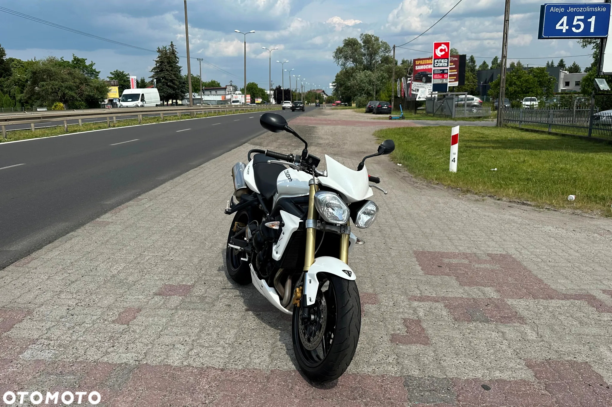 Triumph Street Triple - 7